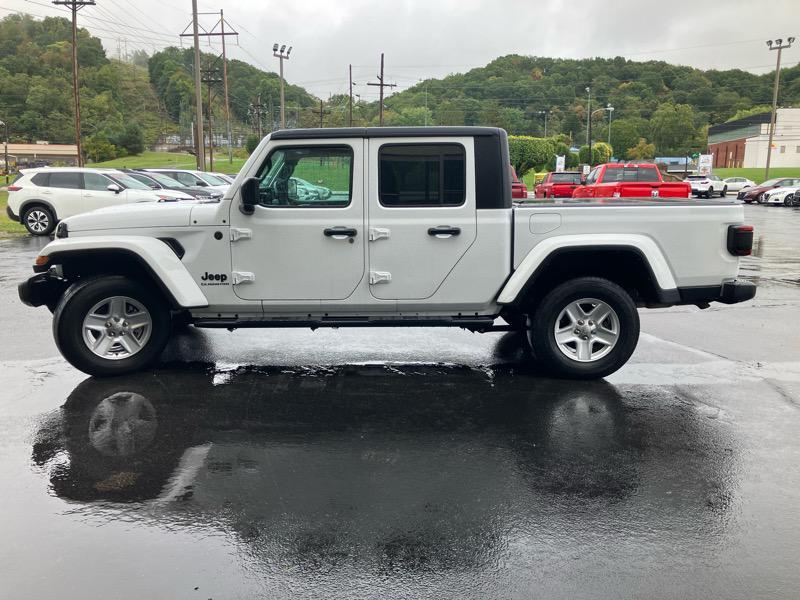 used 2022 Jeep Gladiator car, priced at $31,980
