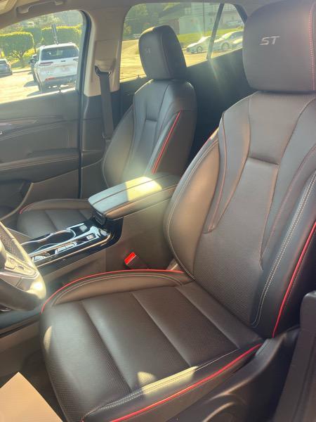 used 2023 Buick Envision car, priced at $32,980