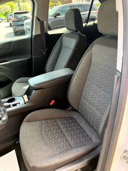 used 2022 Chevrolet Equinox car, priced at $24,980