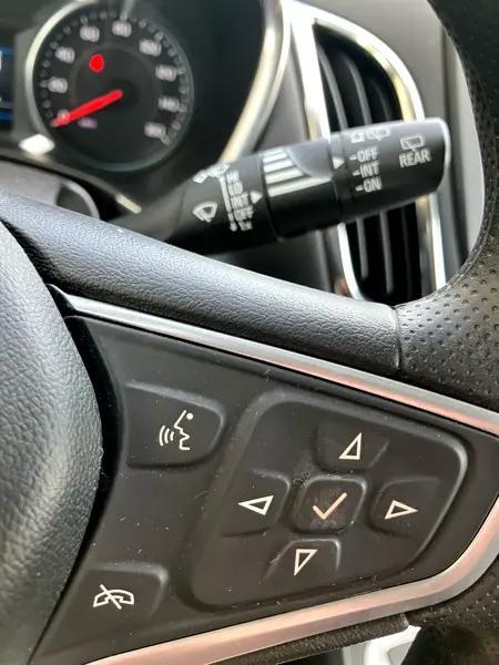 used 2022 Chevrolet Equinox car, priced at $24,980