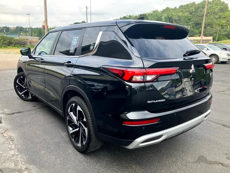 used 2024 Mitsubishi Outlander car, priced at $26,980