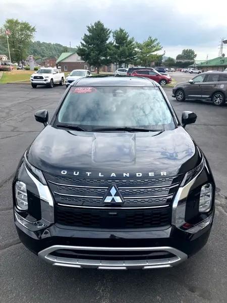 used 2024 Mitsubishi Outlander car, priced at $26,980