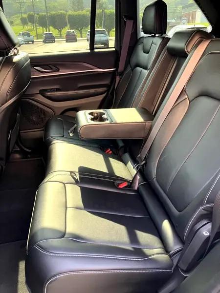 used 2024 Jeep Grand Cherokee car, priced at $40,880