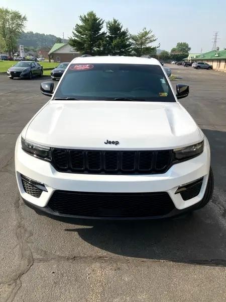 used 2024 Jeep Grand Cherokee car, priced at $40,880
