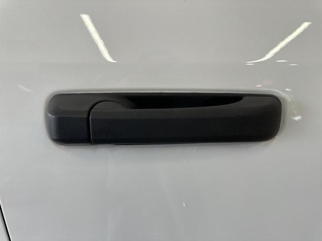 used 2022 Ram 1500 Classic car, priced at $32,295