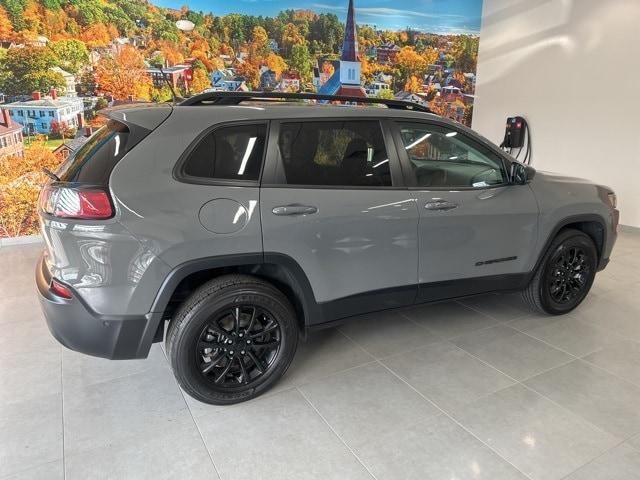used 2023 Jeep Cherokee car, priced at $20,895