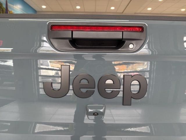 new 2025 Jeep Gladiator car, priced at $49,145