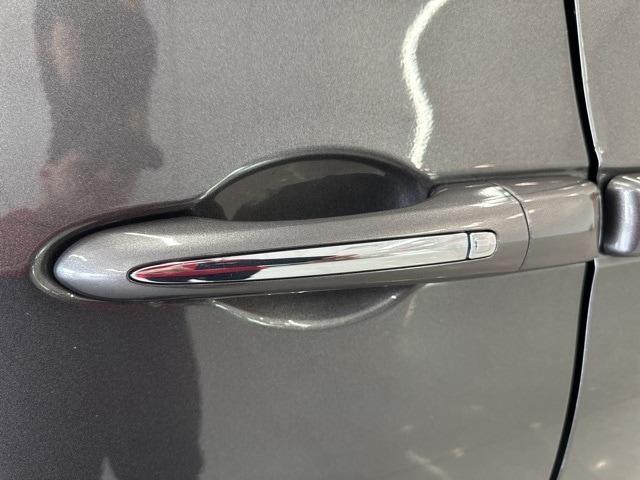used 2023 Chrysler Pacifica car, priced at $25,995