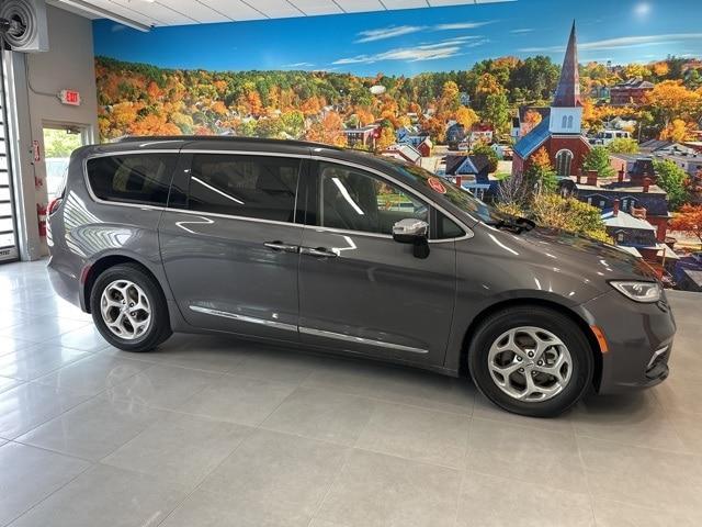 used 2023 Chrysler Pacifica car, priced at $25,995