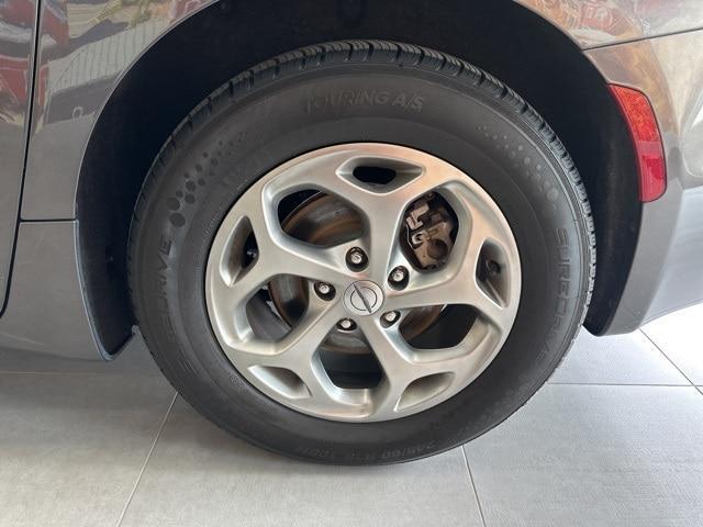 used 2023 Chrysler Pacifica car, priced at $25,995