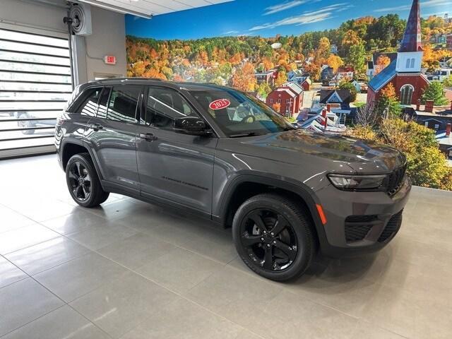 used 2023 Jeep Grand Cherokee car, priced at $34,495