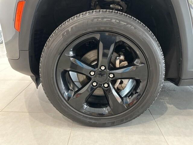 used 2023 Jeep Grand Cherokee car, priced at $34,495