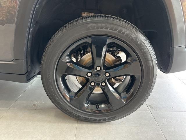 used 2023 Jeep Grand Cherokee car, priced at $33,995
