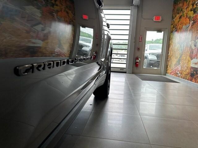 used 2023 Jeep Grand Cherokee car, priced at $34,495