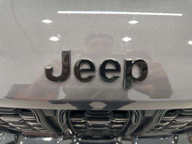 used 2023 Jeep Grand Cherokee car, priced at $33,995