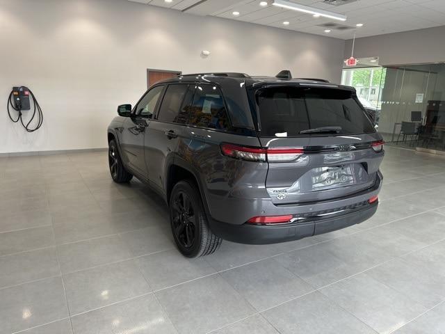 used 2023 Jeep Grand Cherokee car, priced at $33,995