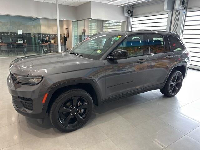 used 2023 Jeep Grand Cherokee car, priced at $34,495