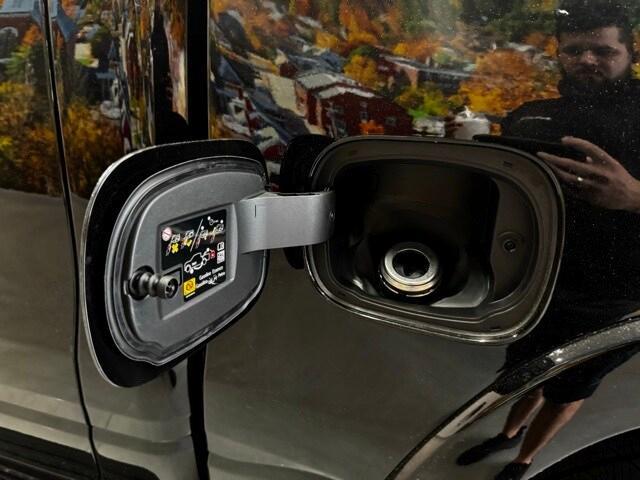 new 2025 Ram 1500 car, priced at $63,621