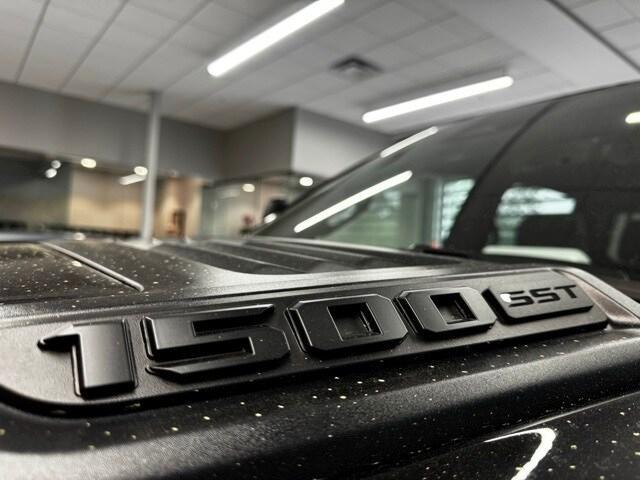 new 2025 Ram 1500 car, priced at $63,621