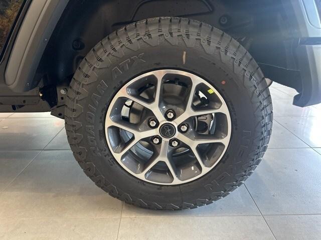 new 2025 Jeep Wrangler car, priced at $45,971