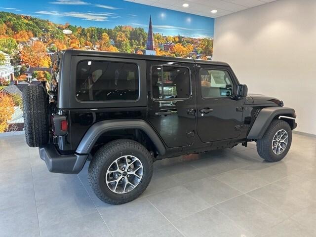 new 2025 Jeep Wrangler car, priced at $45,971