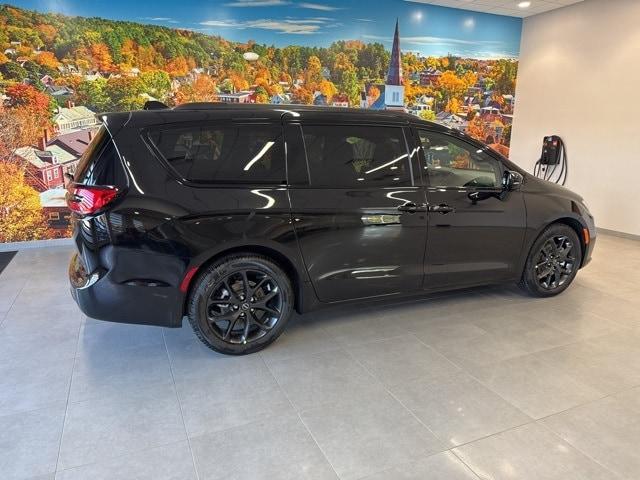 new 2026 Chrysler Pacifica car, priced at $50,285