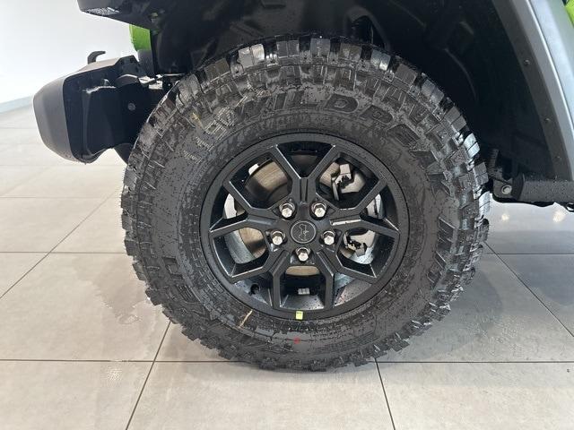 new 2025 Jeep Wrangler car, priced at $47,692