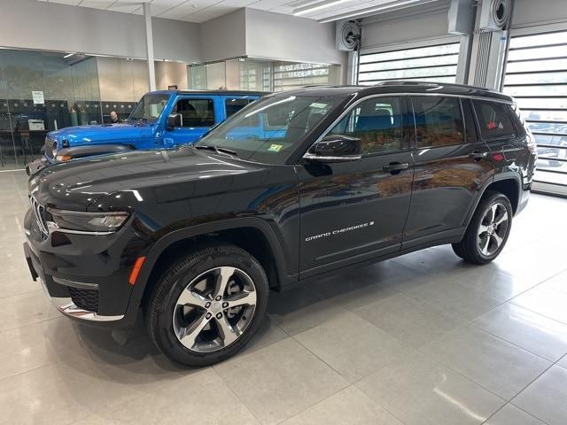 new 2025 Jeep Grand Cherokee L car, priced at $51,160