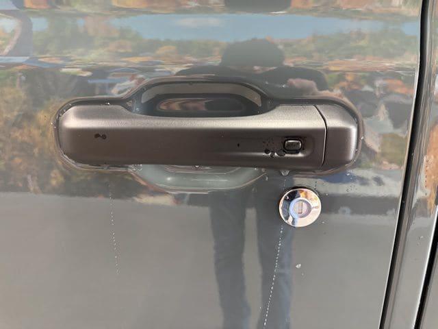 new 2025 Jeep Gladiator car, priced at $47,045