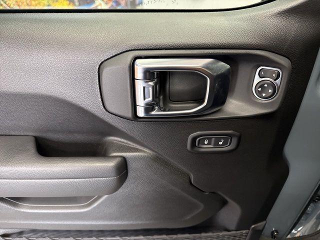 new 2025 Jeep Gladiator car, priced at $47,045