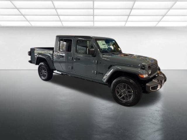 new 2025 Jeep Gladiator car, priced at $47,045
