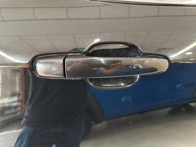 used 2023 Chevrolet Equinox car, priced at $18,995