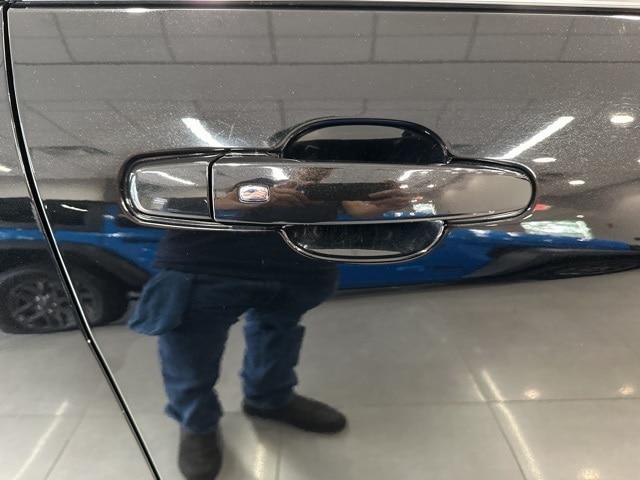 used 2023 Chevrolet Equinox car, priced at $18,995