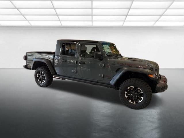 new 2025 Jeep Gladiator car, priced at $54,180