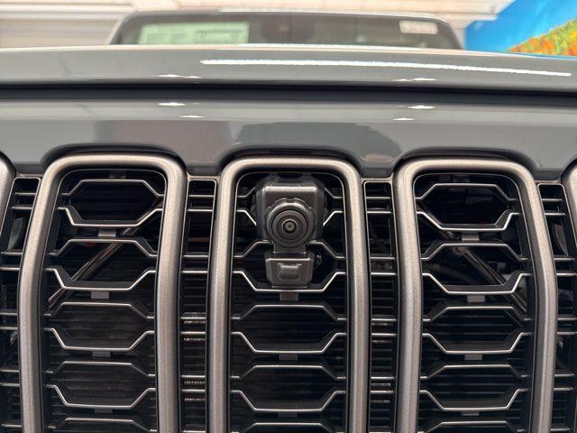 new 2025 Jeep Gladiator car, priced at $54,180