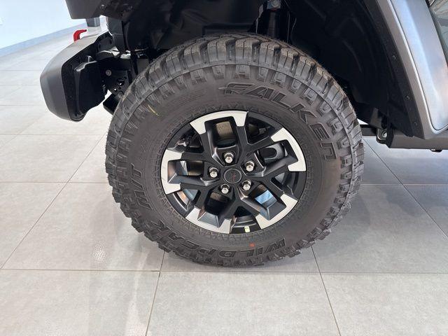 new 2025 Jeep Gladiator car, priced at $54,180