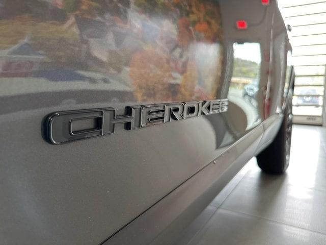 used 2023 Jeep Cherokee car, priced at $21,900