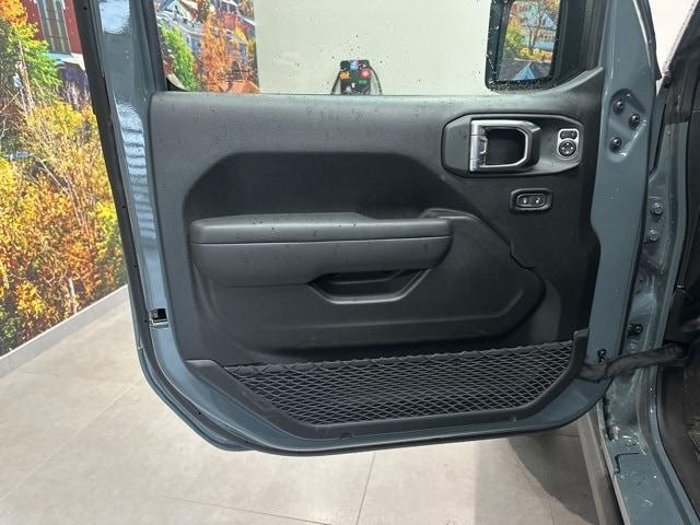 new 2025 Jeep Wrangler car, priced at $49,180