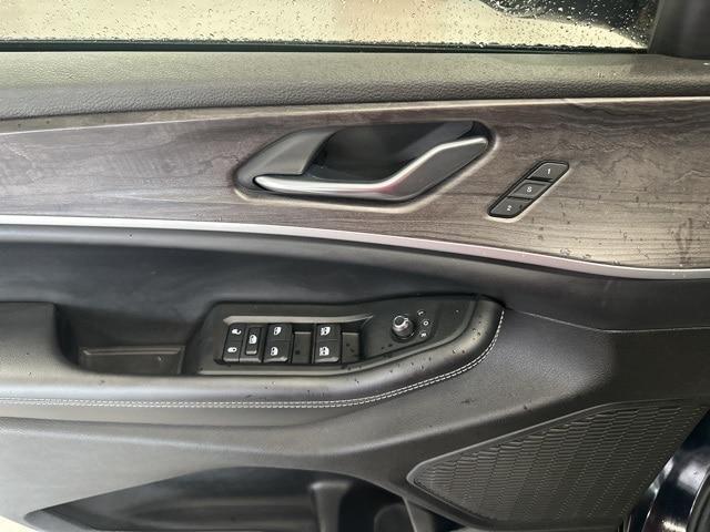 used 2024 Jeep Grand Cherokee car, priced at $35,795