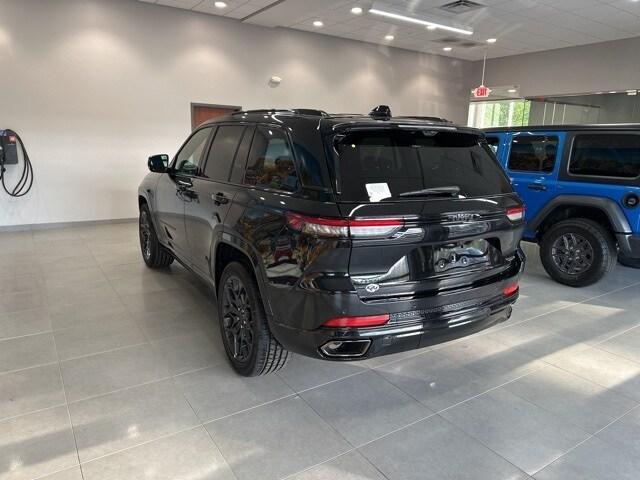 new 2025 Jeep Grand Cherokee car, priced at $61,385