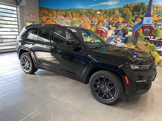 new 2025 Jeep Grand Cherokee car, priced at $61,385