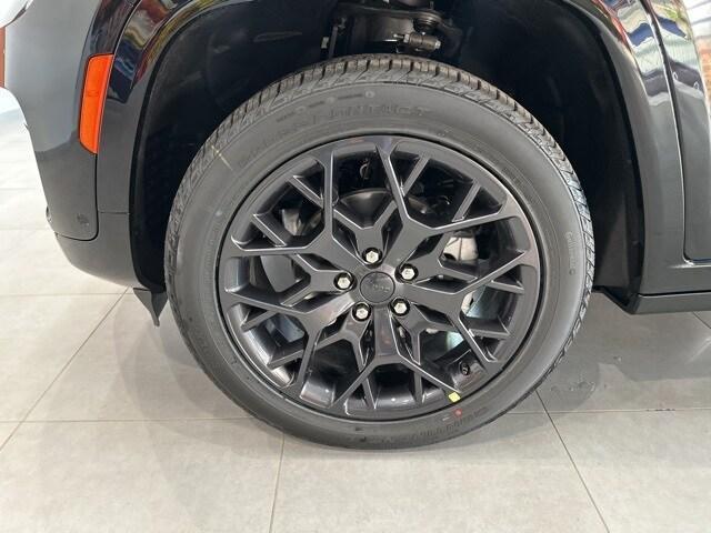 new 2025 Jeep Grand Cherokee car, priced at $61,385