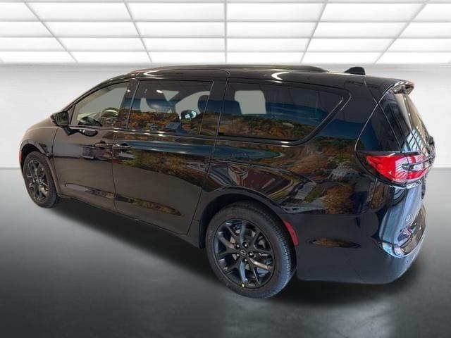 new 2026 Chrysler Pacifica car, priced at $51,740