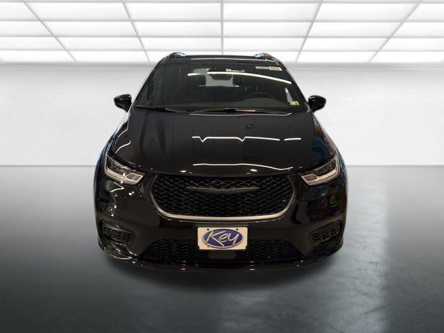 new 2026 Chrysler Pacifica car, priced at $51,740