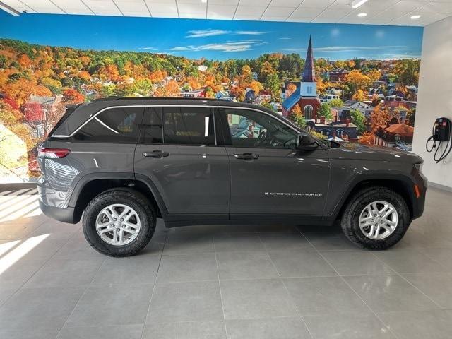 new 2025 Jeep Grand Cherokee car, priced at $39,733