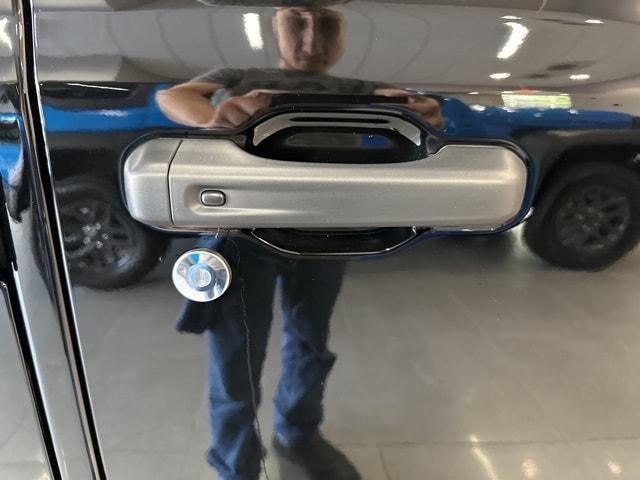 new 2025 Jeep Wrangler car, priced at $48,920
