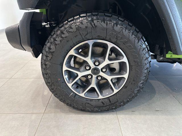 new 2025 Jeep Wrangler car, priced at $42,825