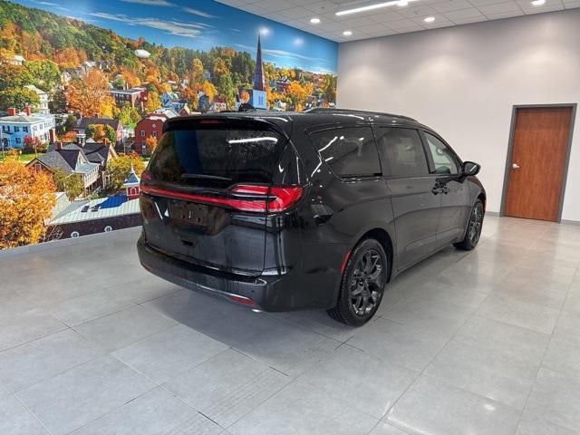 new 2026 Chrysler Pacifica car, priced at $46,030