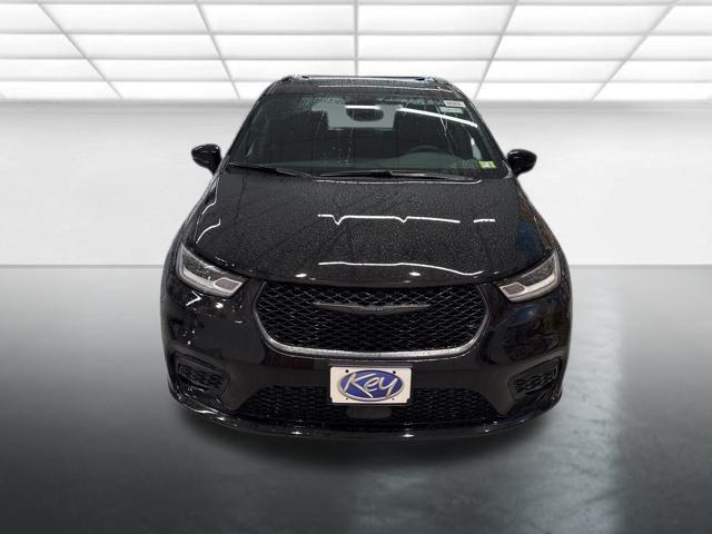 new 2026 Chrysler Pacifica car, priced at $45,280