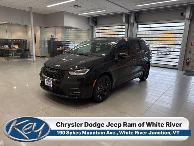 new 2026 Chrysler Pacifica car, priced at $47,030